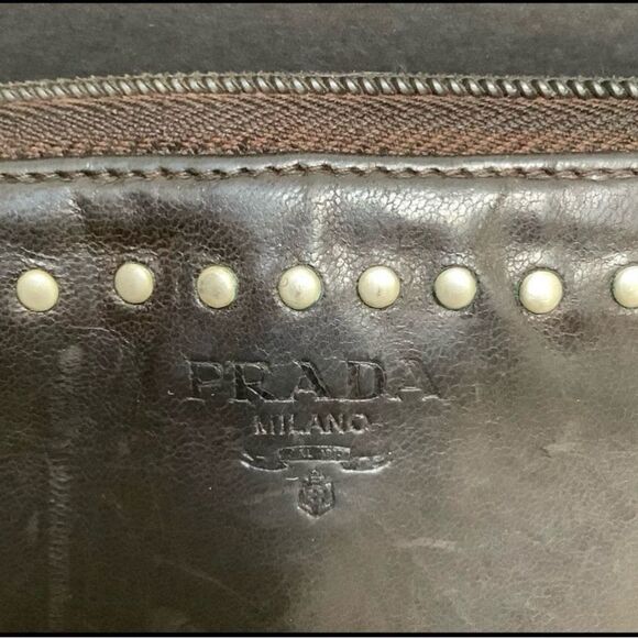 Prada Zip Around Brown Leather Wallet with delicate stud detail rare - Picture 6 of 7